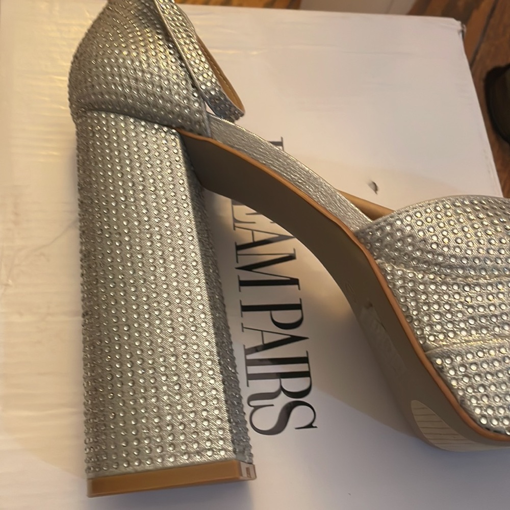Holiday Party Perfect New In Box Silver- Rhinestone Heels 10 - Picture 7 of 10
